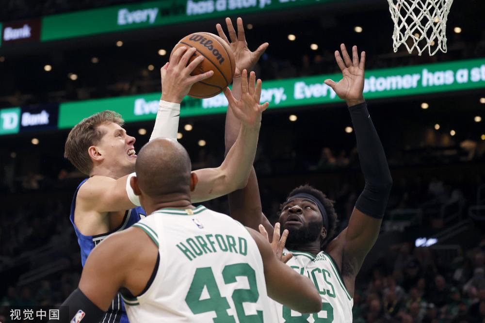 由于这些球 由于这些球