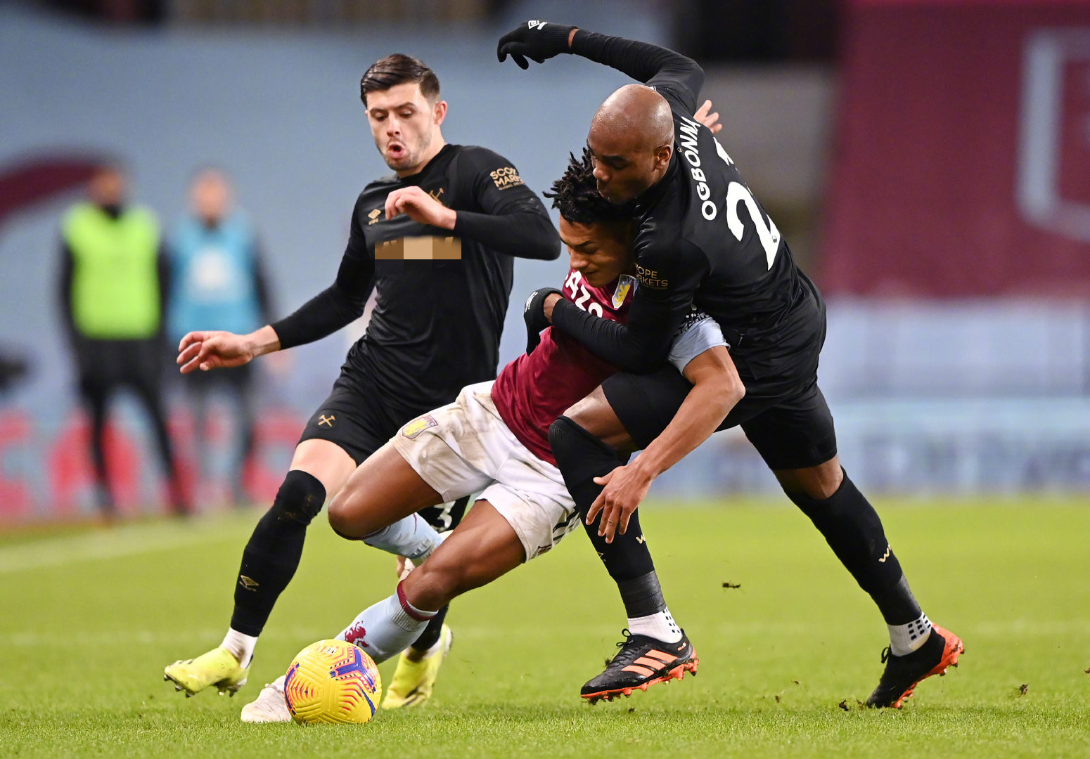 通过双人夹 通过双人夹